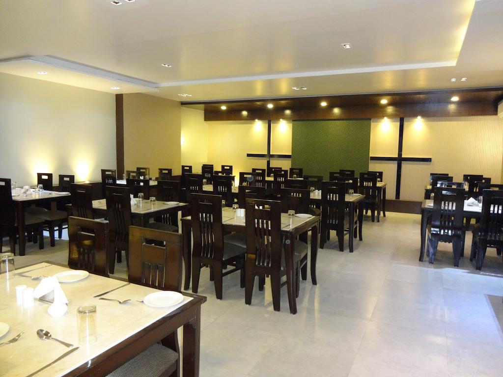 Hardik Resort Orchha Bagian luar foto