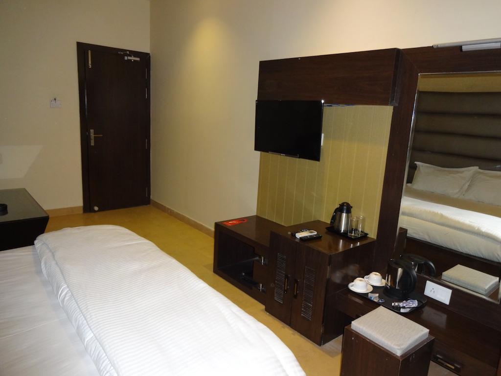 Hardik Resort Orchha Bagian luar foto