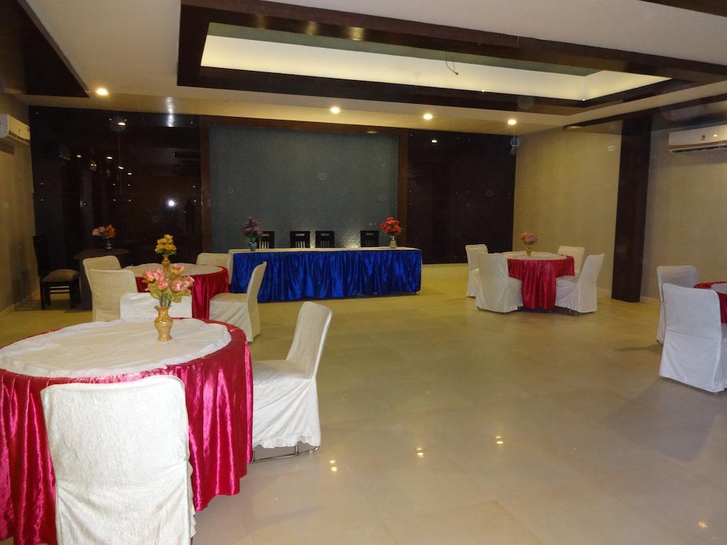 Hardik Resort Orchha Bagian luar foto